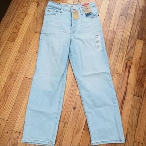 NWT Levi’s Ribcage Straight Ankle (size 28)